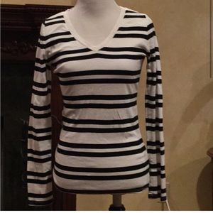 Black & white striped long sleeve shirt